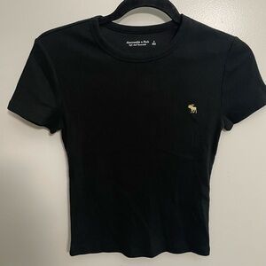 Abercrombie & Fitch Women’s Black Tee Size Small